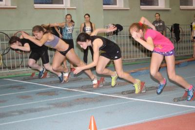 В манеже «Юность» прошли старты открытого чемпионата и первенства Рязани по лёгкой атлетике